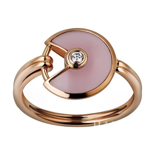 Amulette-de-Cartier-rings