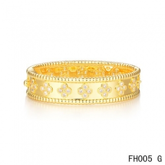 VAN CLEEF & ARPELS PERLEE CLOVER BRACELET,YELLOW GOLD,MEDIUM MODEL